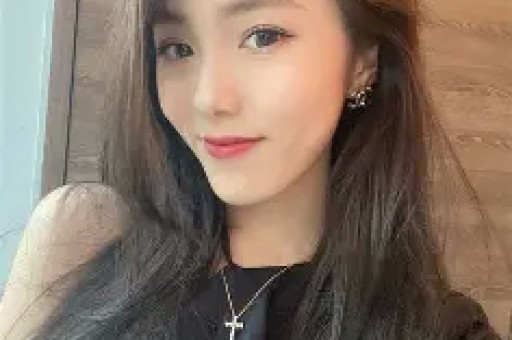抖音排名第一的网红路子越来越野了