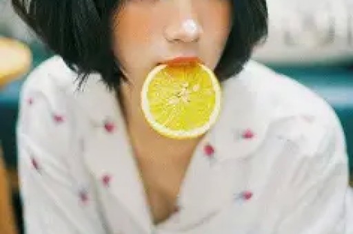 曾自称“覃海洋未婚妻”网红被指诈骗或达数亿警方回应