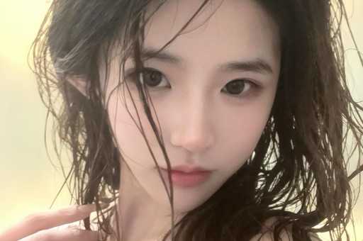 街拍小姐姐好似顶级网红穿薄纱连衣裙气质惊艳秒变神仙姐姐